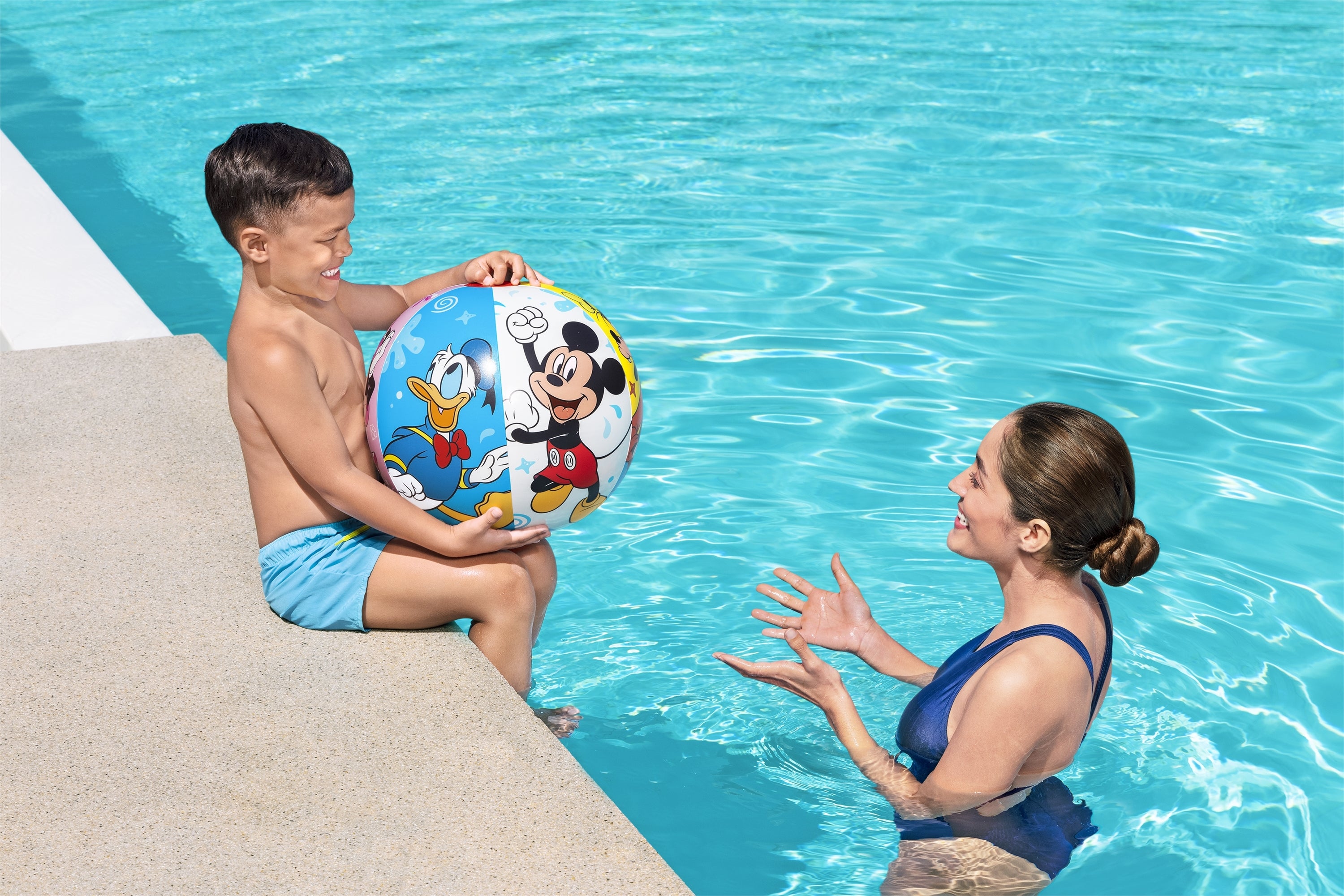 Bestway Beach Ball Mickey and Friends 51cm